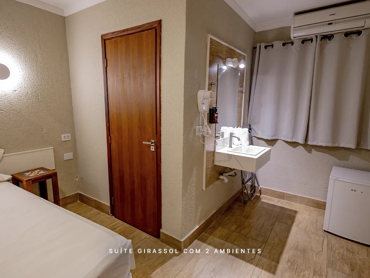 Suite Girassol com 2 Ambientes - Hotel Fazenda Santa Mônica